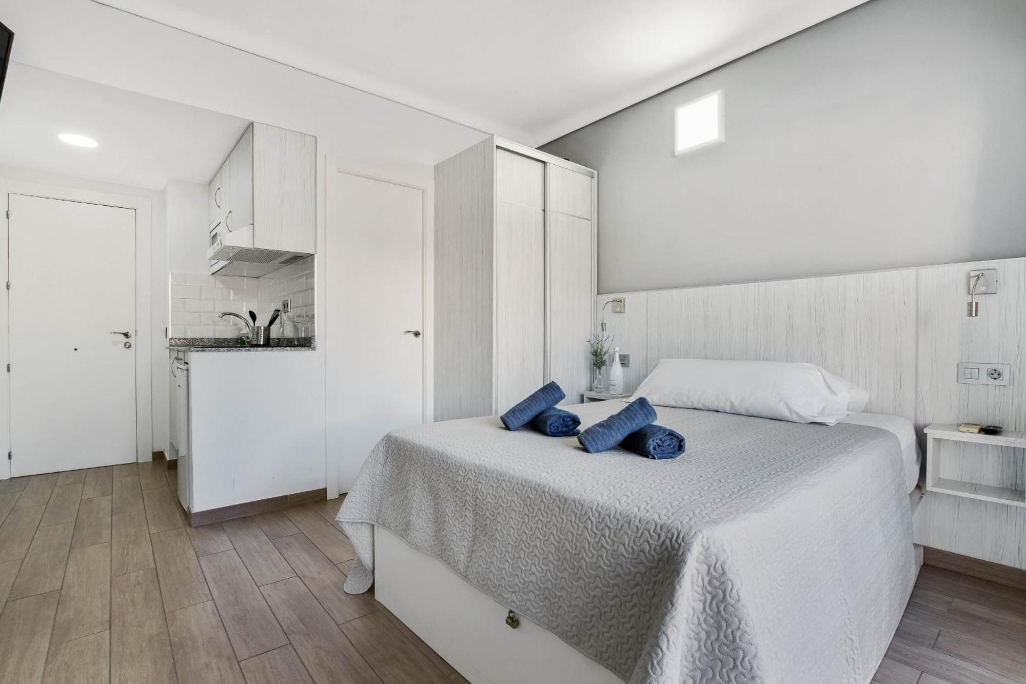 Carihuela Palace 418 By Ivi Real Estate Torremolinos Ngoại thất bức ảnh