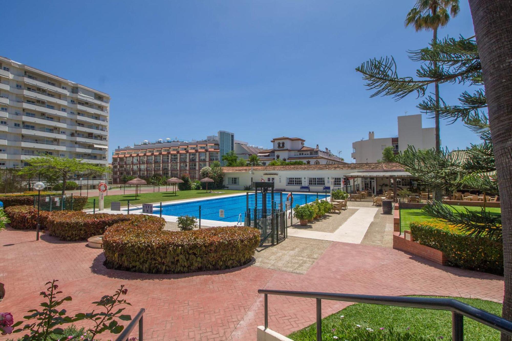 Carihuela Palace 418 By Ivi Real Estate Torremolinos Ngoại thất bức ảnh
